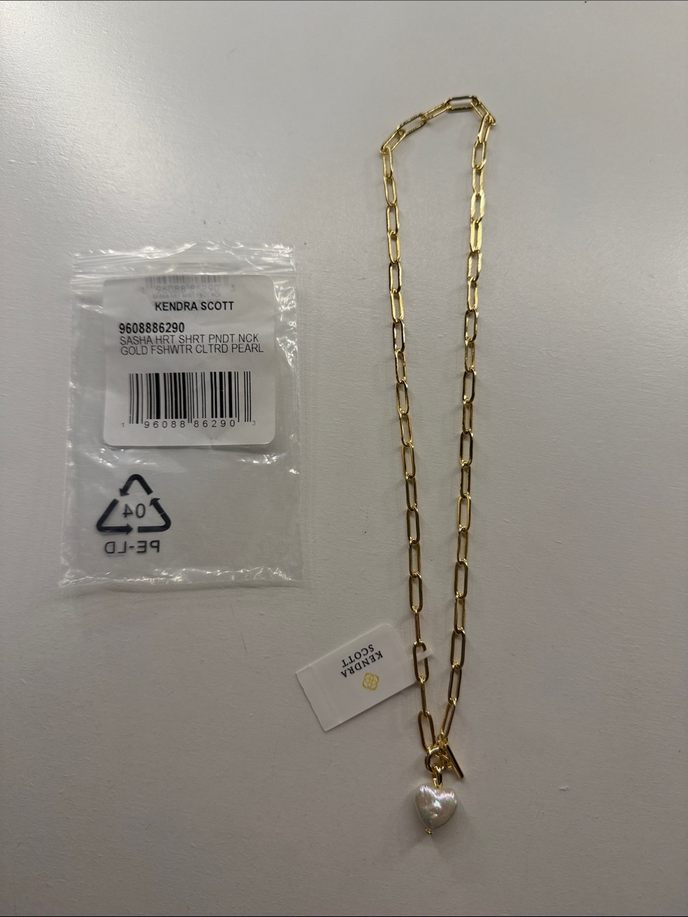 Kendra Scott NWT Gold Sasha Heart Short Pendant Necklace